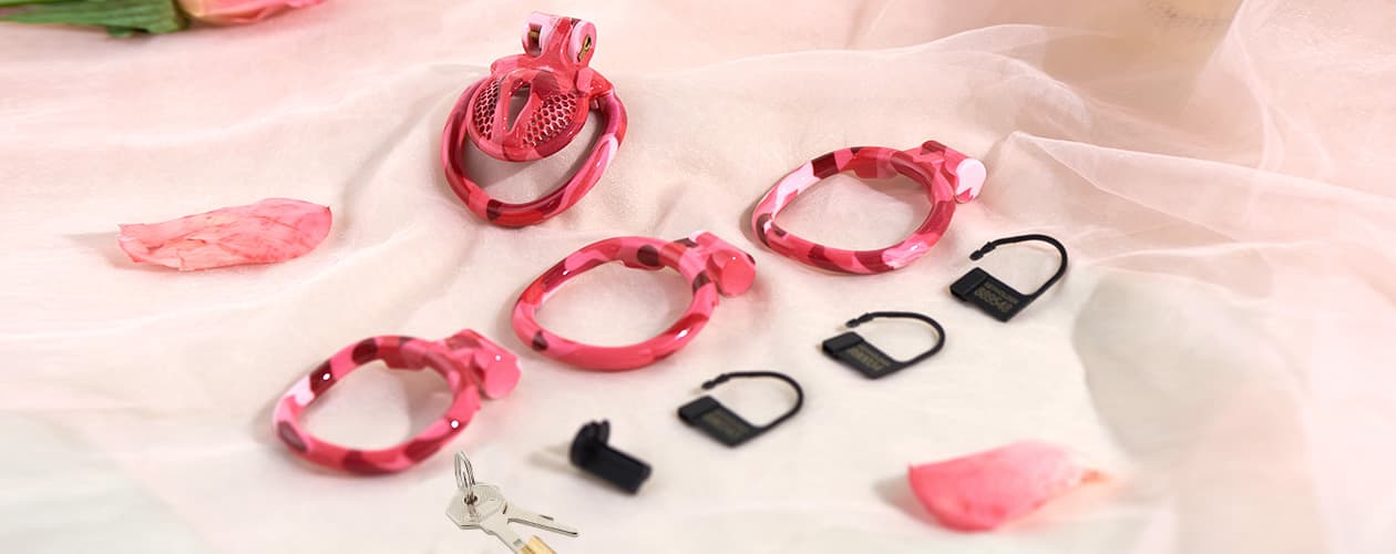 Supplied with 3 plastic locks