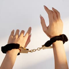 (Presale)Metal Handcuffs – Adjustable Fuzzy BDSM Cuffs with Two Keys for Couples Role Play